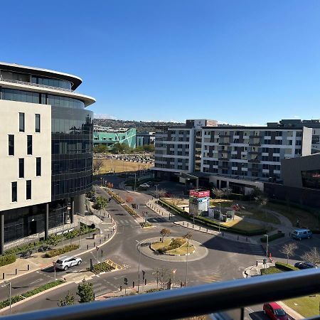 519 Menlyn Maine Trilogy Apartment Pretoria Ngoại thất bức ảnh