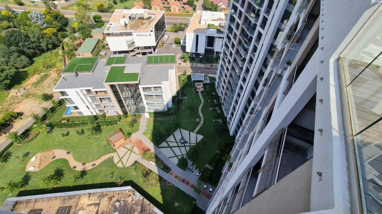 519 Menlyn Maine Trilogy Apartment Pretoria Ngoại thất bức ảnh